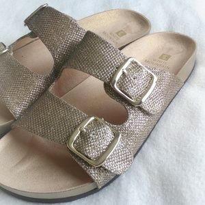 white mountain horizon sandals